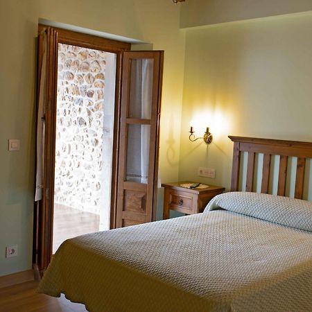 Los Campos Vivienda Vacacional Onís Pokoj fotografie